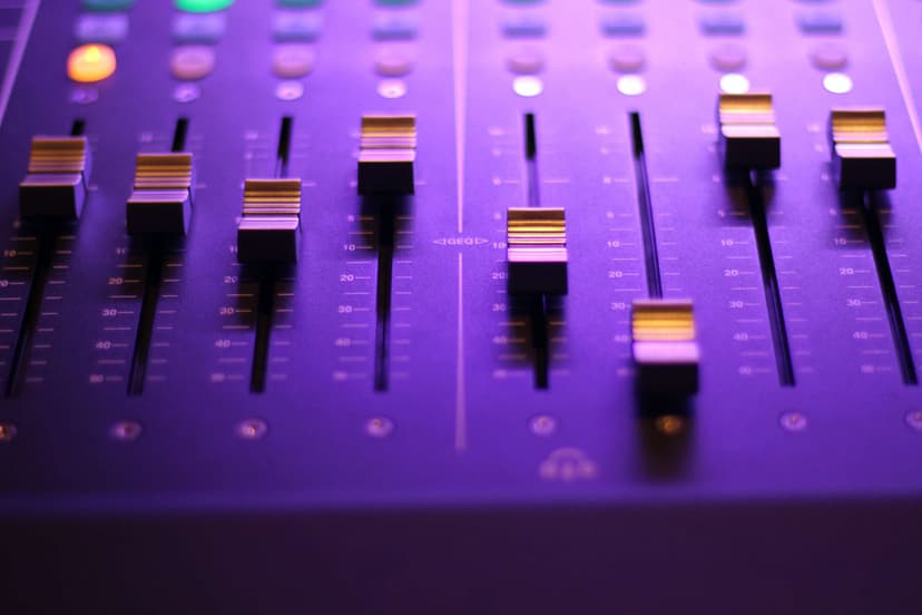 Spanish Voiceover and Video Dubbing Services: What Does Your Content Need?